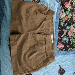 Everlane pleated shorts - Size 0